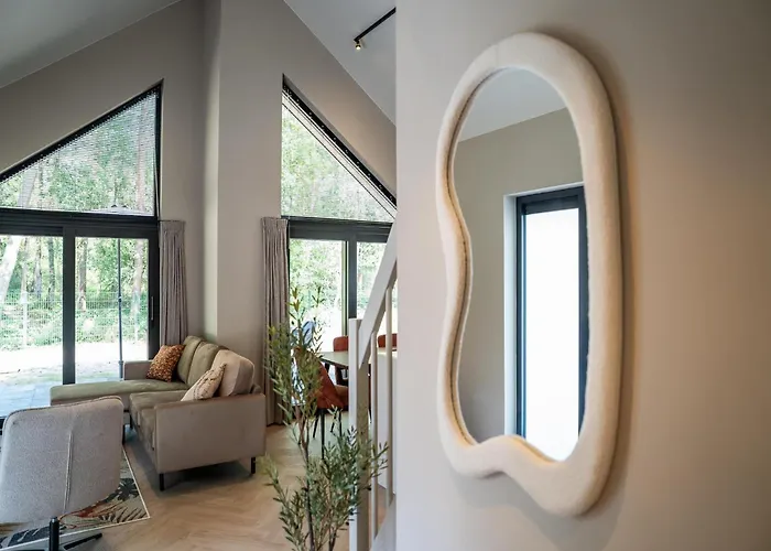 Modern Luxe Ecovilla With Terrace On The Water בית נופש *